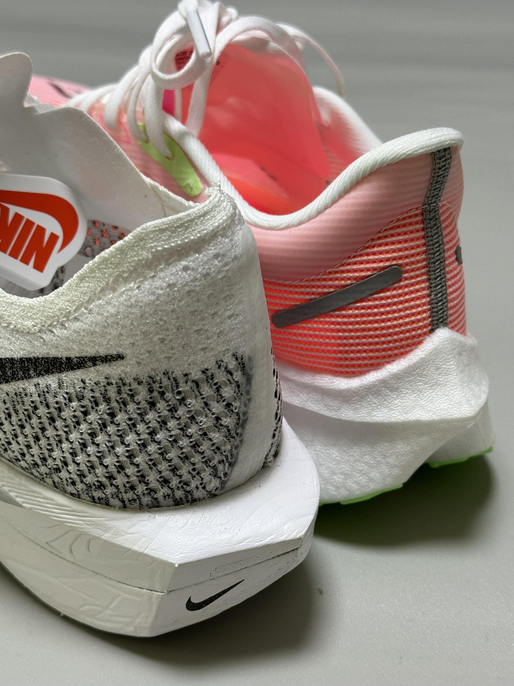 飞电4C🆚Vaporfly 3,这两双跑鞋你会怎么选?